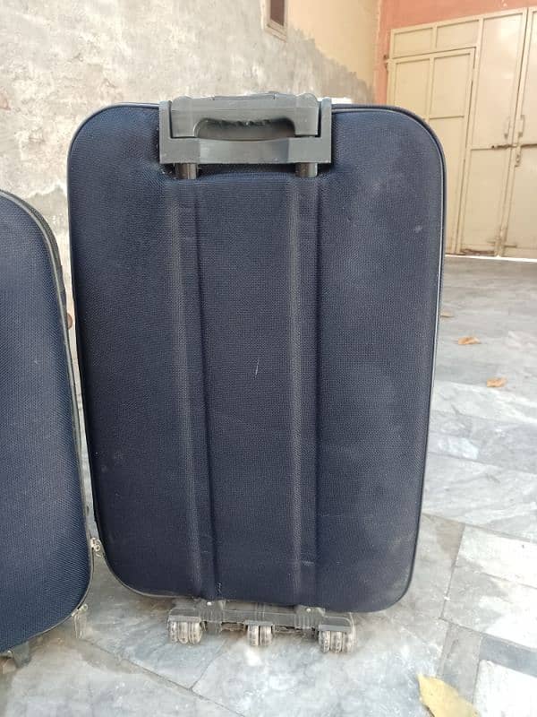 traveling 7 wheeler zipper suitcase 1