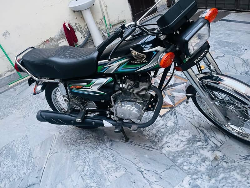 Honda 125 2023 model 3