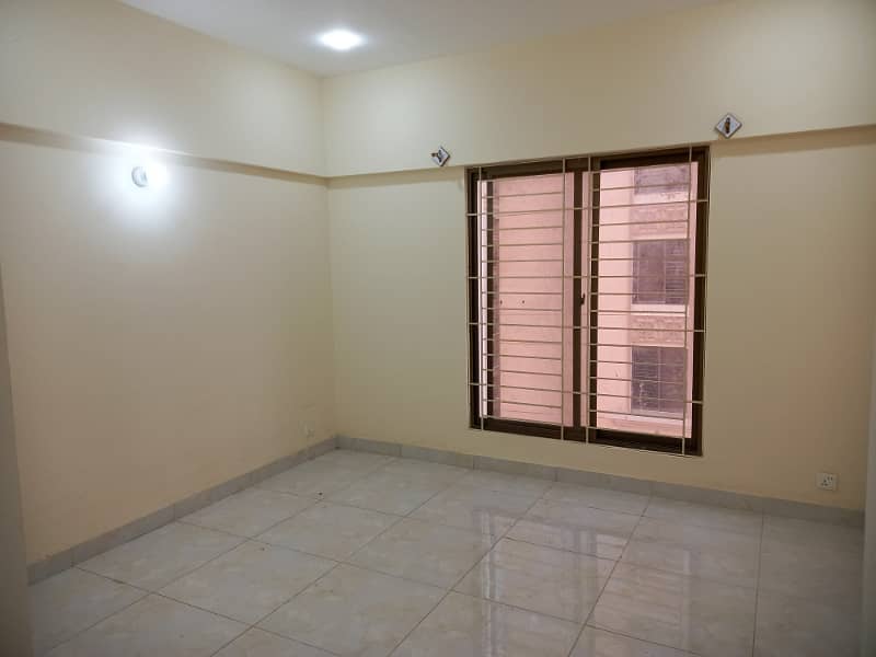 2 Bed DD 4 Rooms Flat For Sale 2