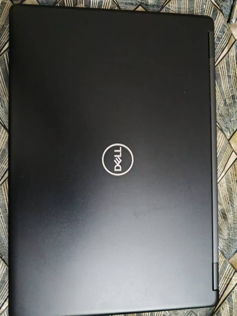 Dell latitude i5 8th generation Good condition Price negotiable 1