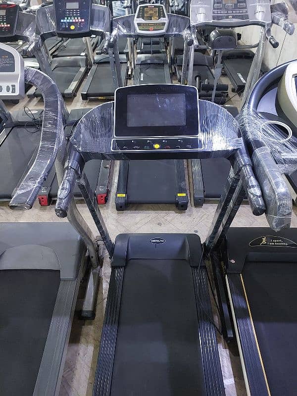 Treadmills / Running Machine / Elleptical  / Spinning bike / HOMEGYM 15