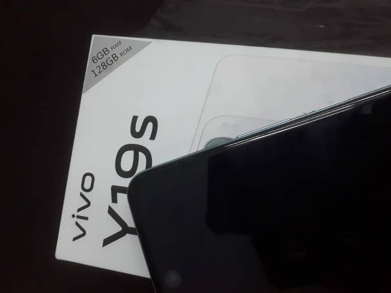 Brand New Vivo Y19s 5