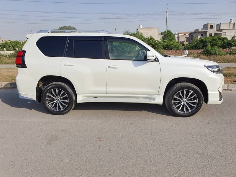 Toyota Prado 2020 (Fresh Import) 6