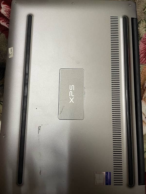 Dell XPS (13-9360) 3