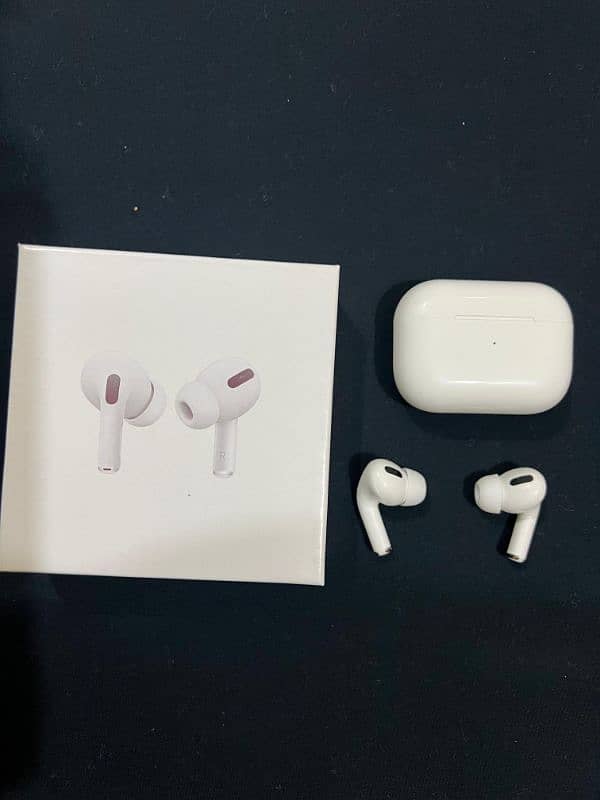 Airbuds (Touch display) 9