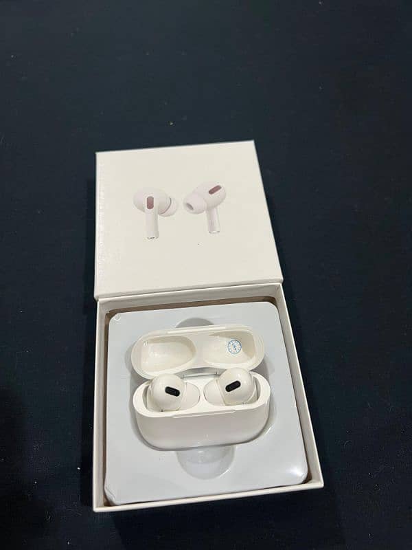 Airbuds (Touch display) 10