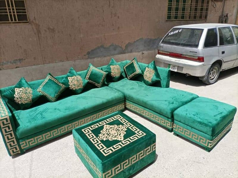 Sofa set are available 1