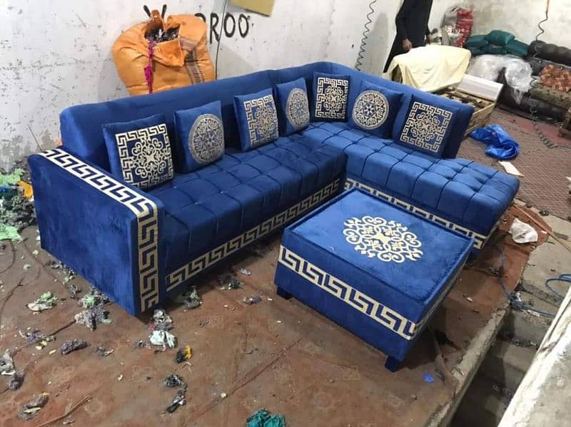 Sofa set are available 2