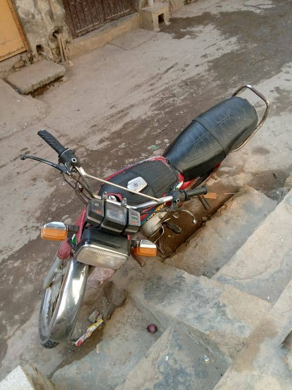 70cc baike ka sat b chng ho skti ha 4