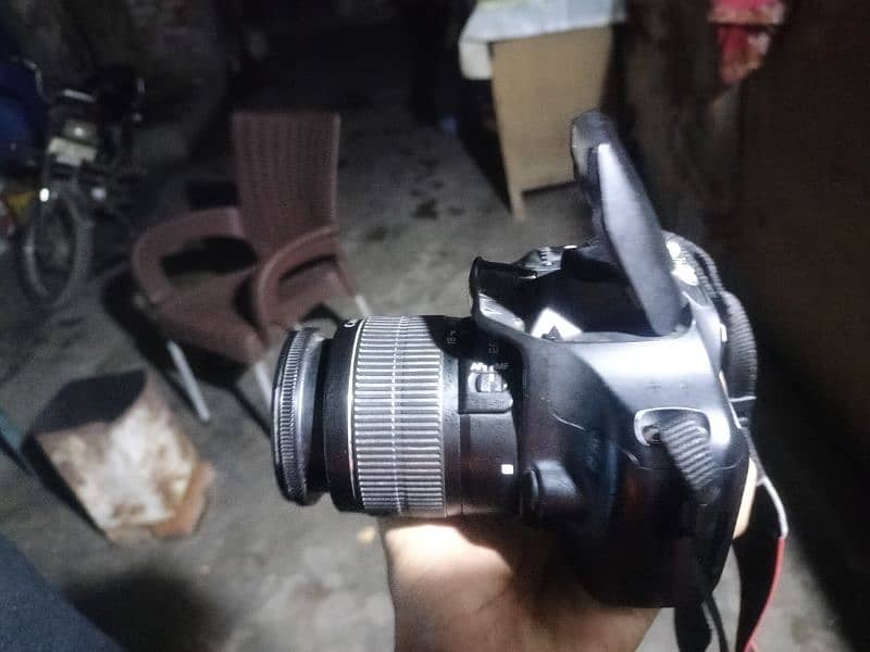 DSLR camera Model 03021494669 1