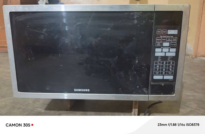 Samsung Microwave Modal ME6144ST 1