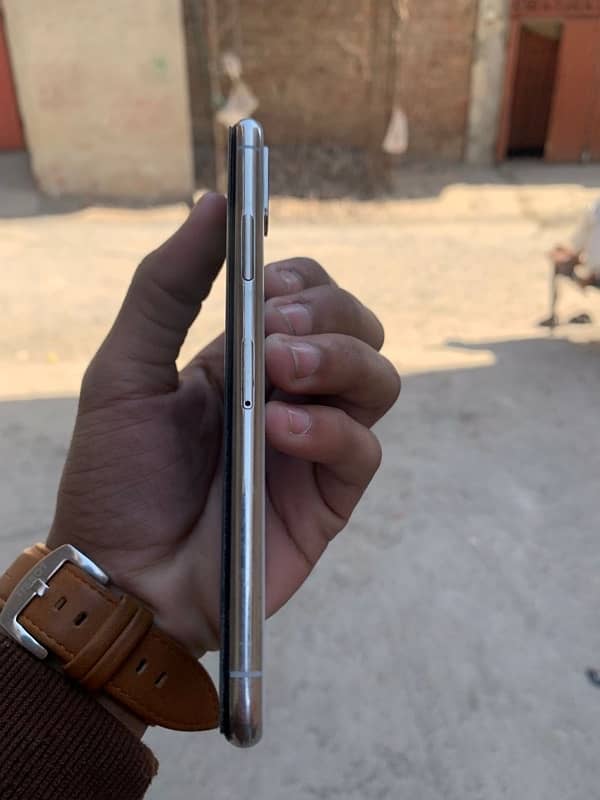 iPhone X non pta  64gb chalna  ma  all  ok 2