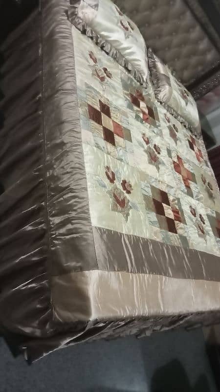 silk bed sheet 0