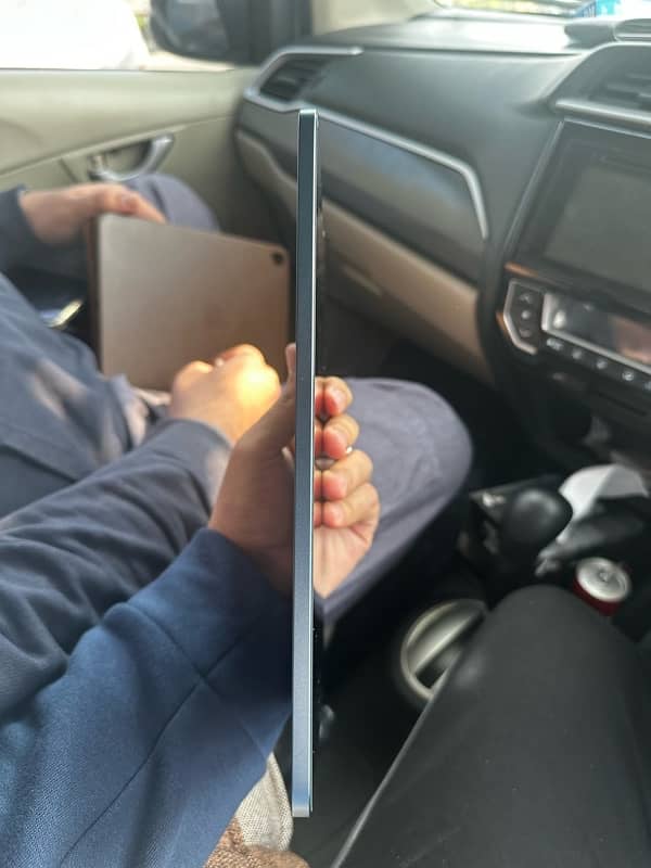 apple ipad 5th gen 2022 64gb 3