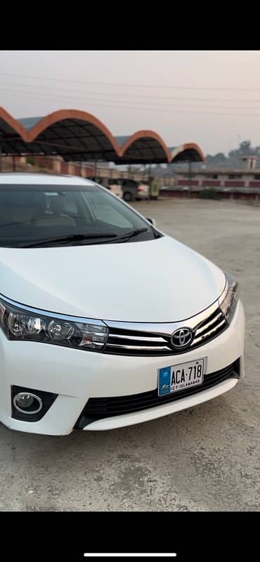 Toyota Altis Grande 2017 1