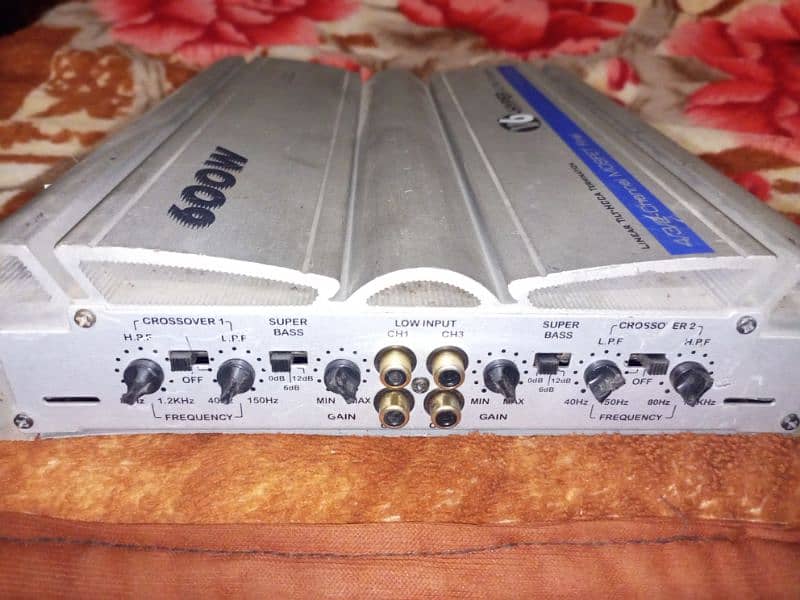 4 CHANNEL POWER AMPLIFIER. 1