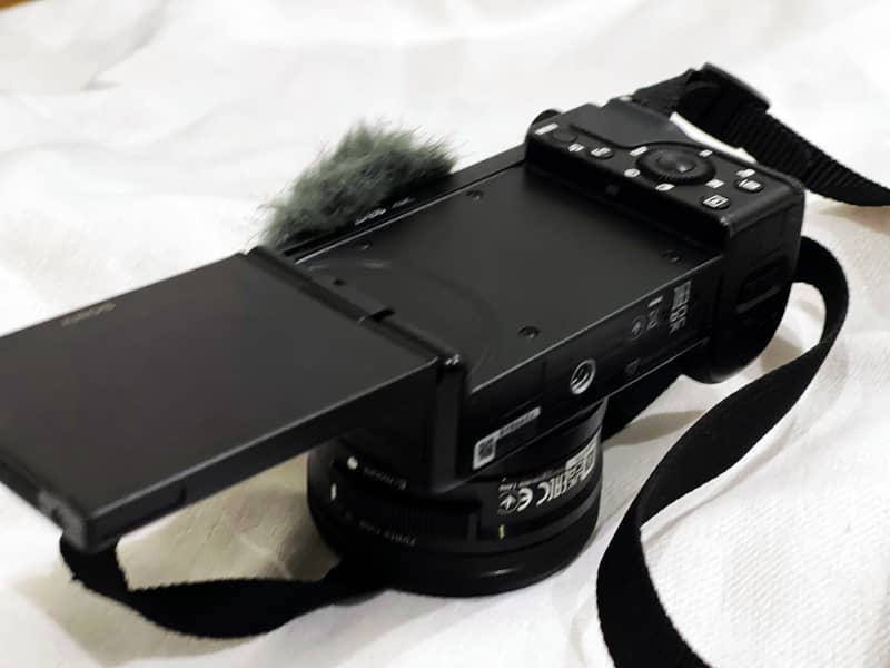 Urgent Sale sony zv e10 camera 10by10 Condtion Personal Used 5