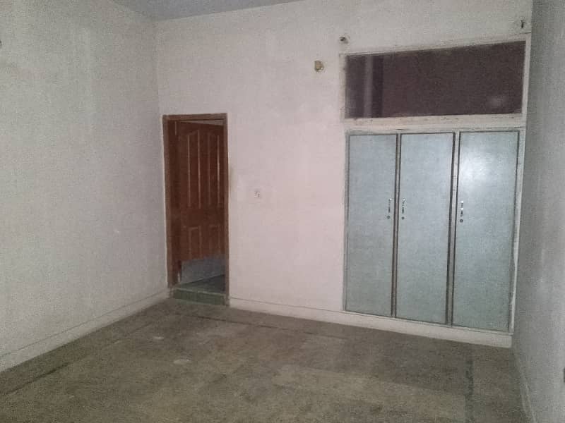 2 bed dd portion available for rent in north Karachi 6