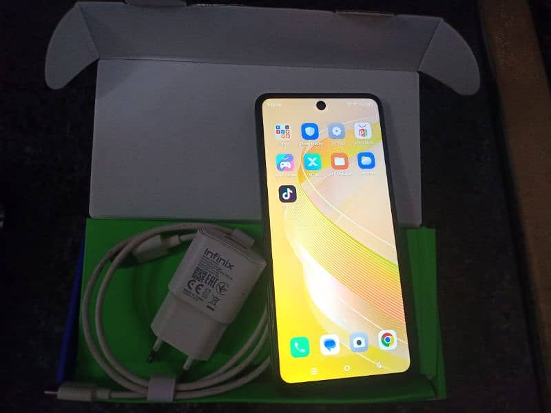 Infinix Smart 8 with box and orignl charger 1