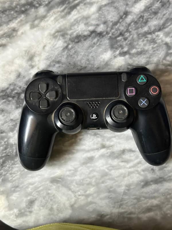 2 PS4 original Controller 3