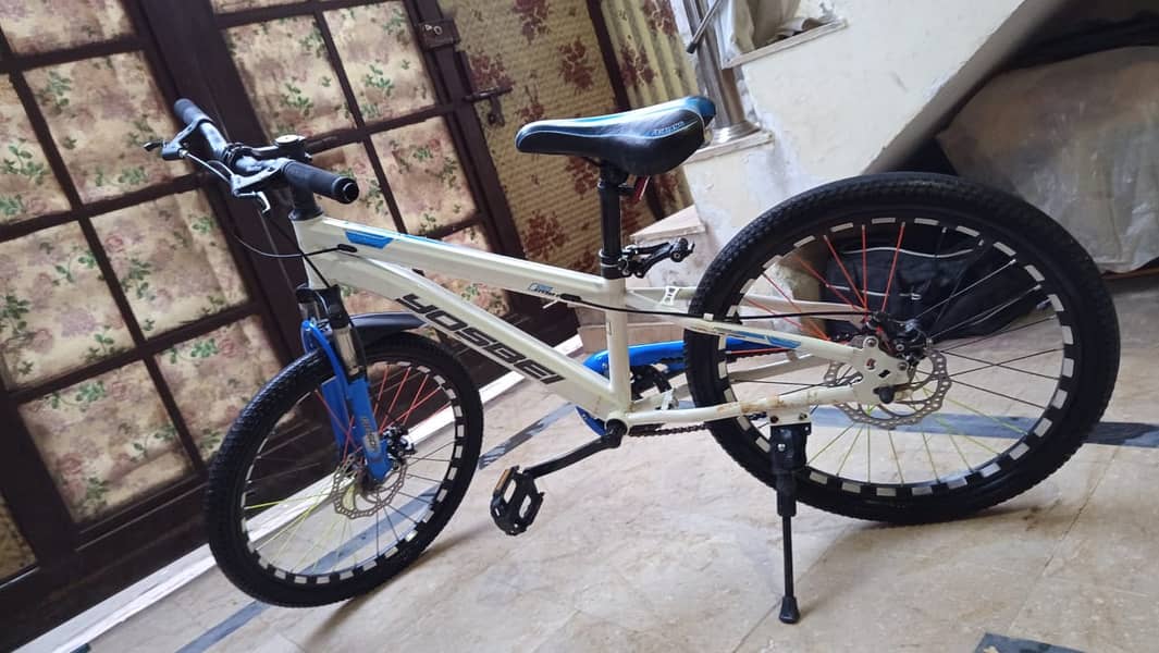 Yosbei bicycle in perfect condition 1