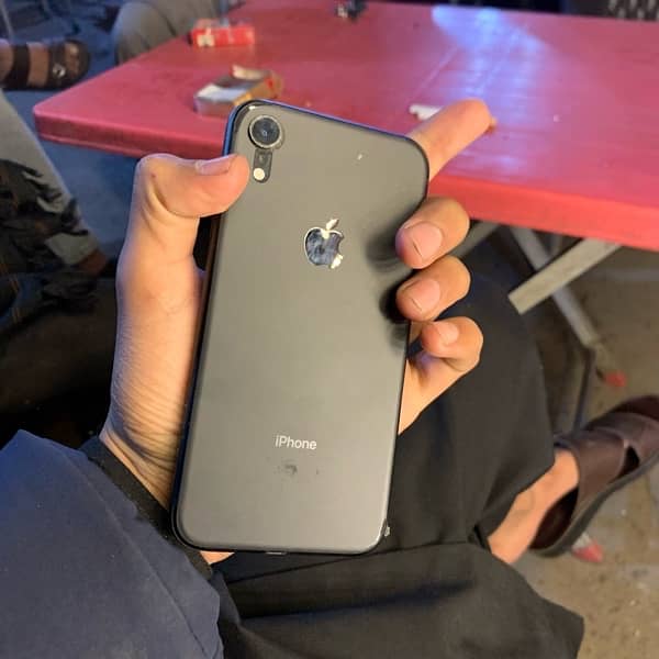 iphone xr 4