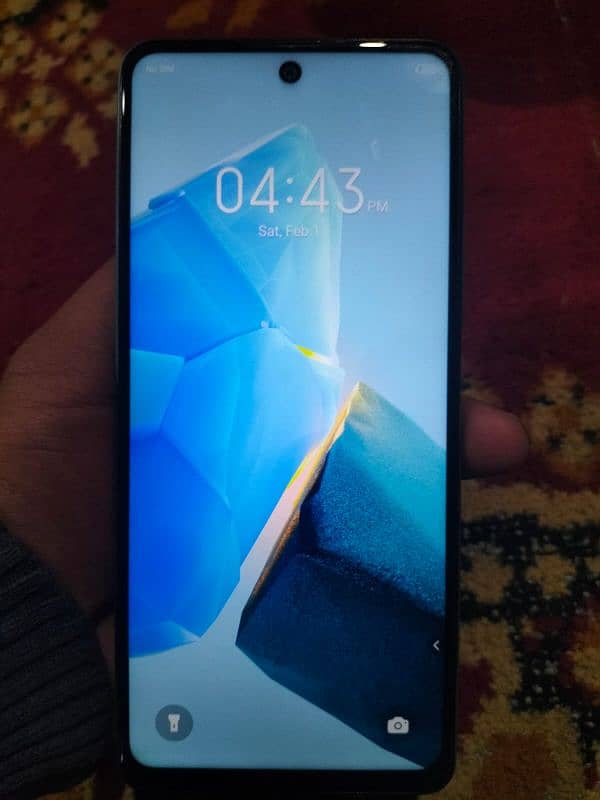 infinix Hot 30.8 128 gb With bix charger 1