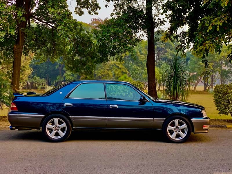 Toyota Crown 1995 6