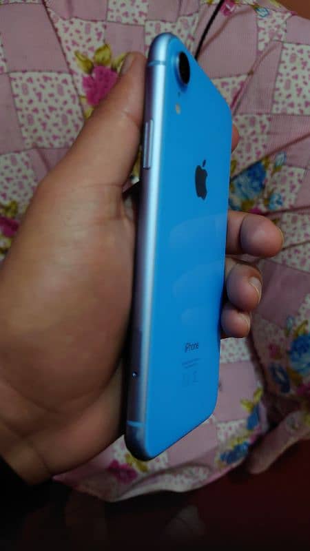 iphone XR 64gb jv 1