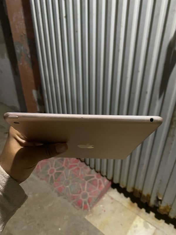 iPad 8th Gen 32GB 03218302231 2