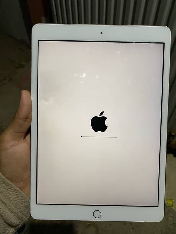 iPad 8th Gen 32GB 03218302231 4