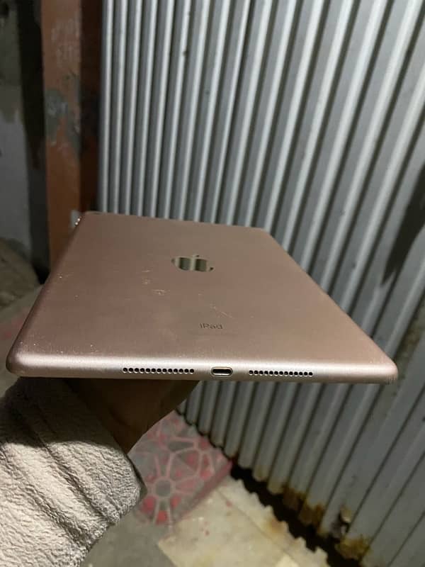 iPad 8th Gen 32GB 03218302231 5