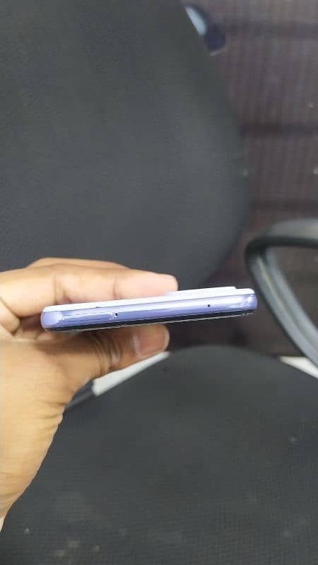 Samsung a52 8/128 lush condition no box no charger only phone 0