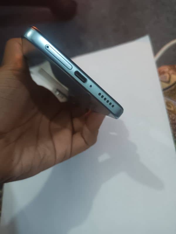 Redmi Note 12 Pro With Original Charger Cable Box 3