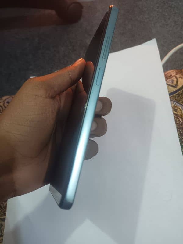 Redmi Note 12 Pro With Original Charger Cable Box 5