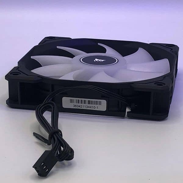 CORSAIR AF120mm LED white 3 Fans  kit  High Airflow static pressure 2