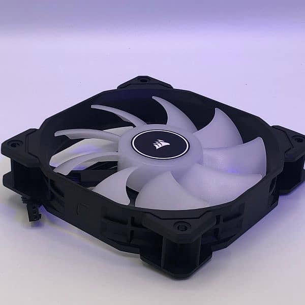 CORSAIR AF120mm LED white 3 Fans  kit  High Airflow static pressure 3