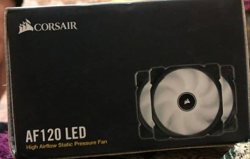 CORSAIR AF120mm LED white 3 Fans  kit  High Airflow static pressure 5