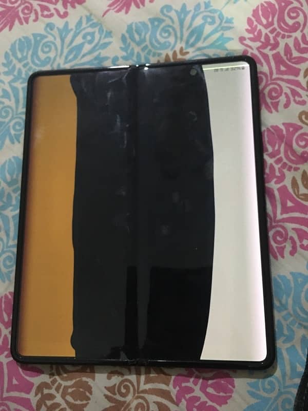 I am selling my Z Fold Foldable screen damage 2