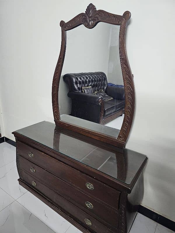 Beautiful Dressing Table - Rosewood - Carved 1