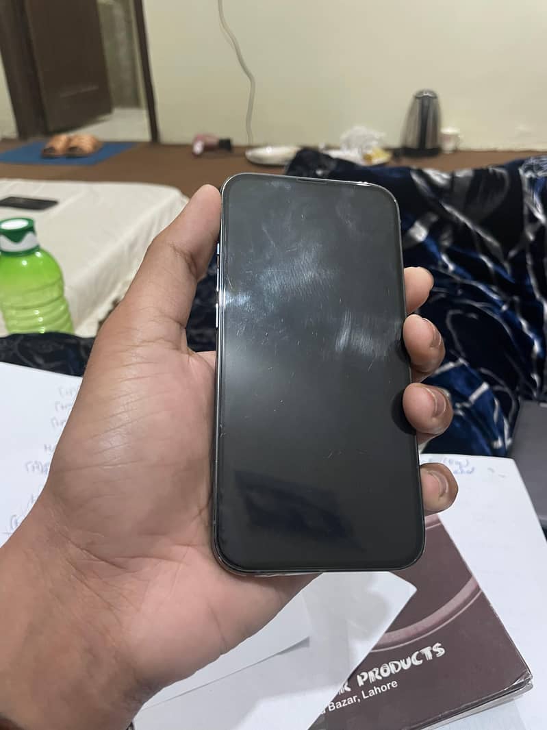 iPhone 13 Pro  256gb 7