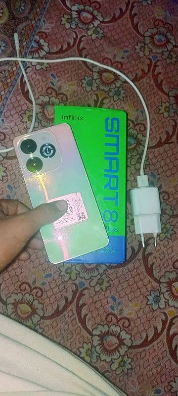 Infinix smart 8 puls 1