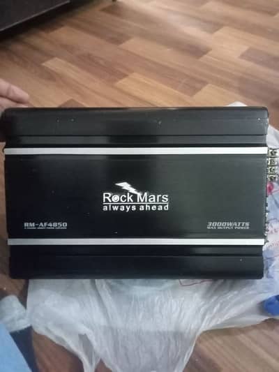 Rock mars amplifier 4 channel 3000 watt and Sony Xplode woofer 2000wat