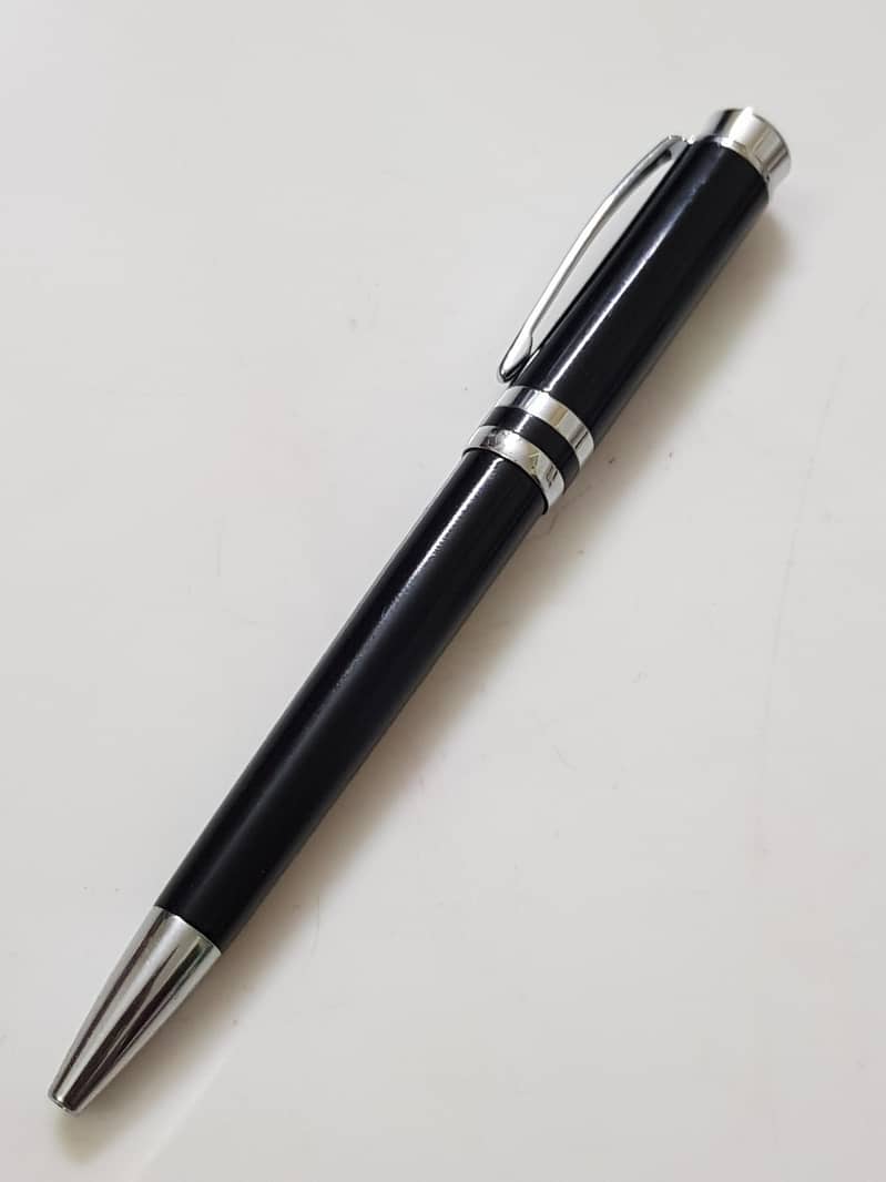 Pen and Pens (Parker/Sheaffer) 1