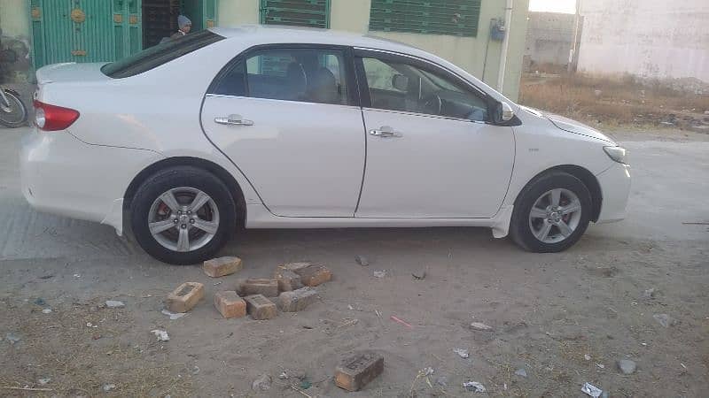 Toyota Corolla XLI vvti 1.3 very light on fuel 5