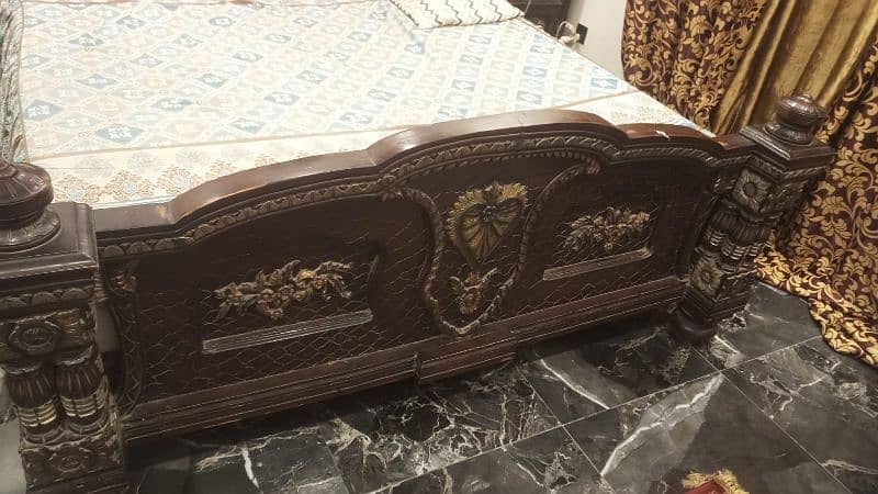 wooden bed 1