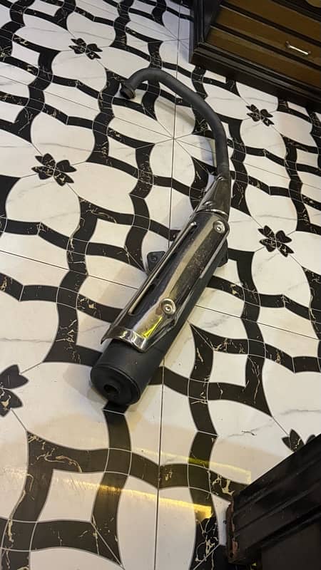 ybr 2020 model silencer ( exhaust) 2