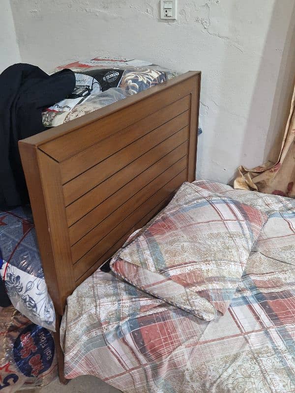 2 single bed with mattress 1