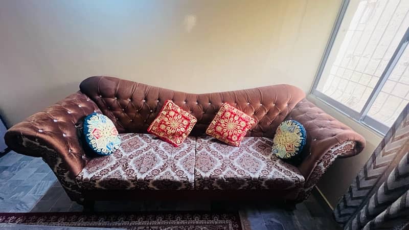 good quality hardly used sofa set 3