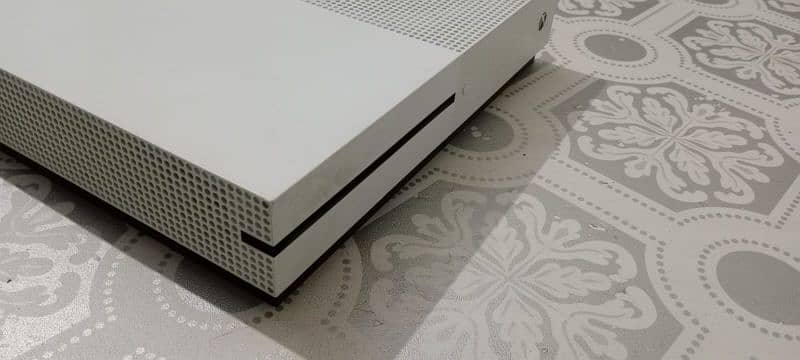 XBOX One S 500GB. for sell 3